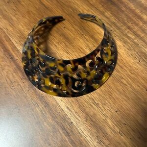 Tortoiseshell Patterned Neck Cuff